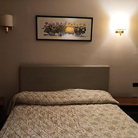 Luxury Rooms Corso Rome Extérieur photo